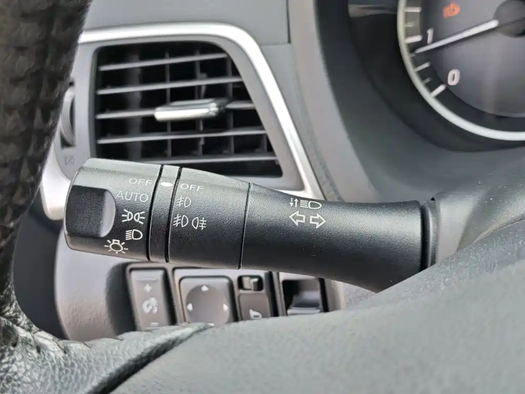 Sylphy 2018 1.6XV CVT Exclusive Edition купить на сайте DeffCars