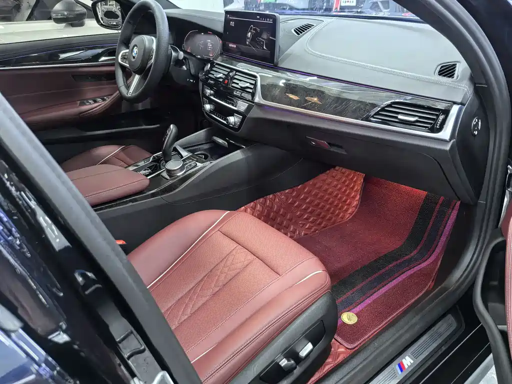 BMW 5 Series 2021 525Li M Sports Package купить на сайте DeffCars