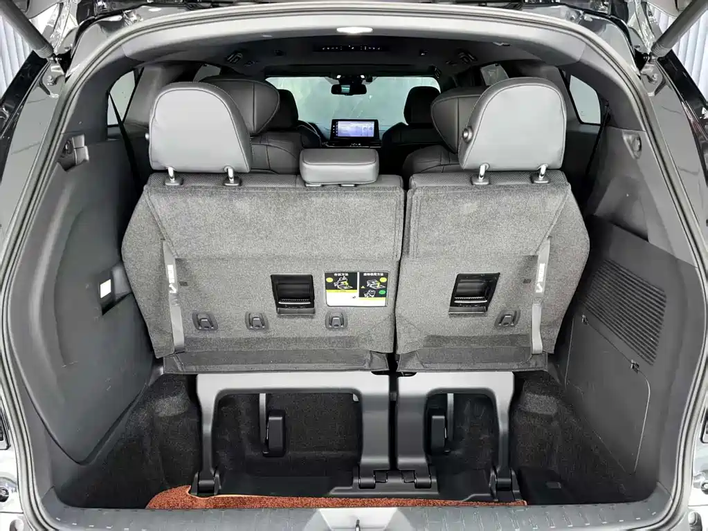 SIENNA 2021 2.5L Hybrid Premium Edition купить на сайте DeffCars