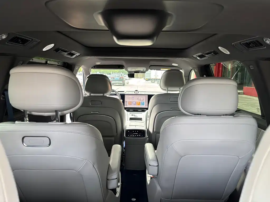Wenjie M9 2024 extended range Ultra version 42kWh 6-seater version купить на сайте DeffCars