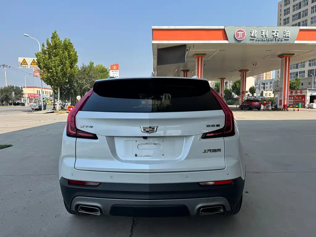 Cadillac XT4 2018 28T two-wheel drive luxury model купить на сайте DeffCars