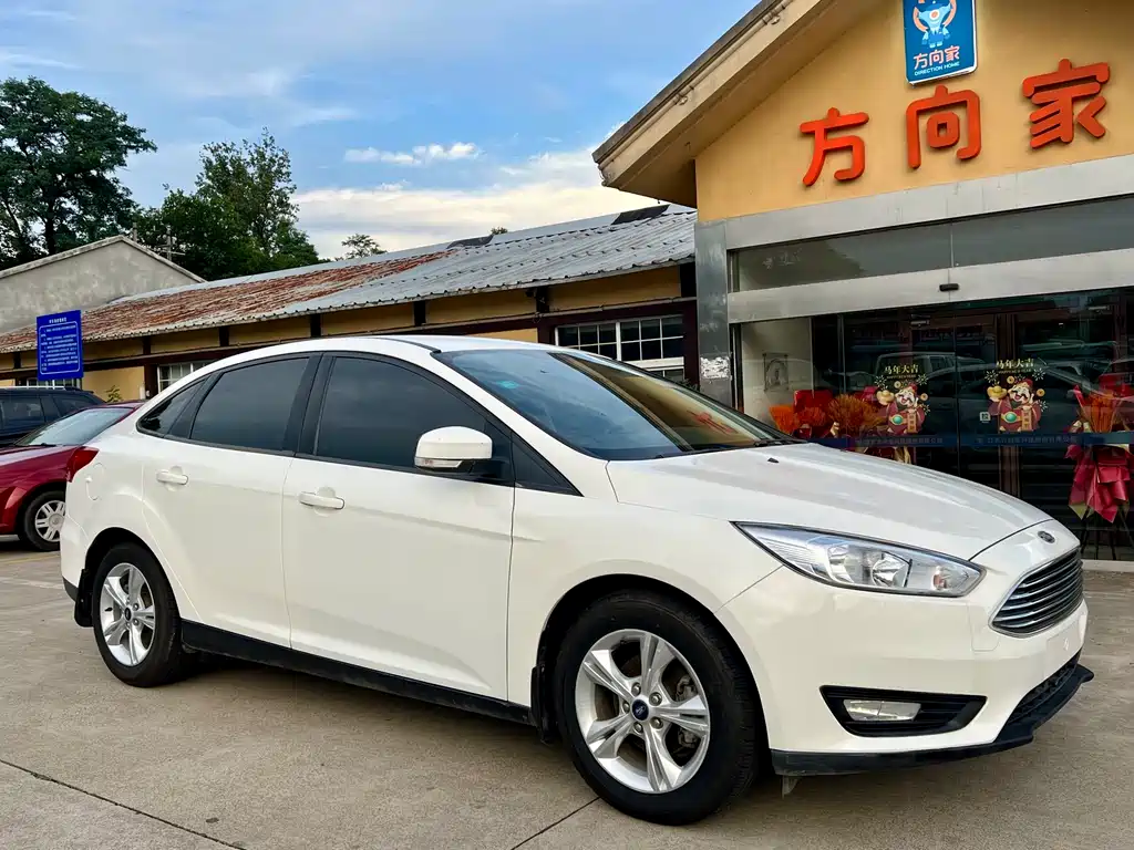 Focus 2017 Sedan 1.6L Manual Comfort Smart Mobility Edition купить на сайте DeffCars