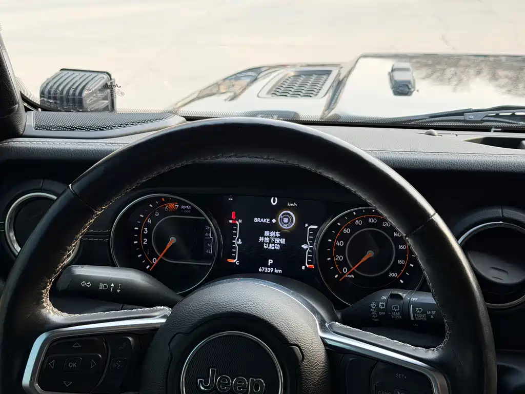 Wrangler 2021 2.0T Sahara four-door version купить на сайте DeffCars