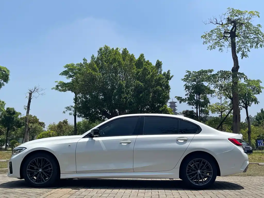 BMW 3 Series 2022 325Li M Sports Night Package купить на сайте DeffCars