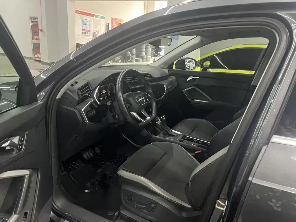 Audi Q3 2022款 35 TFSI 时尚动感型 купить на сайте DeffCars