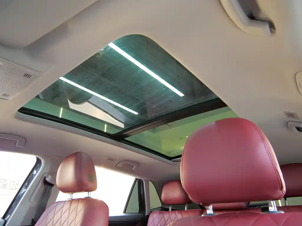 Touron 2022 Touron X 380TSI four-wheel drive luxury version купить на сайте DeffCars