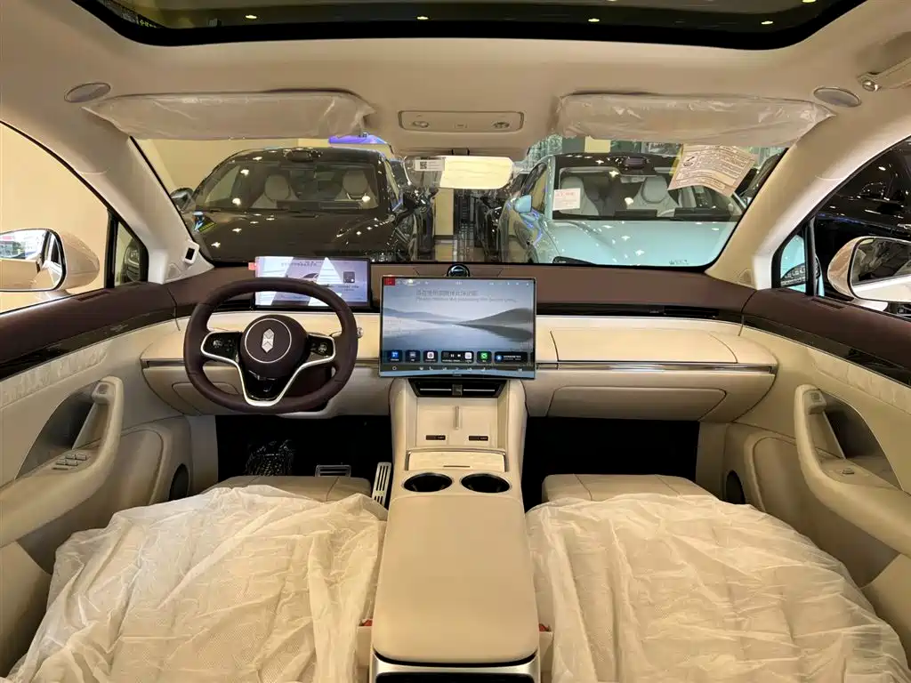 Zhijie R7 2026 extended range Max+ купить на сайте DeffCars