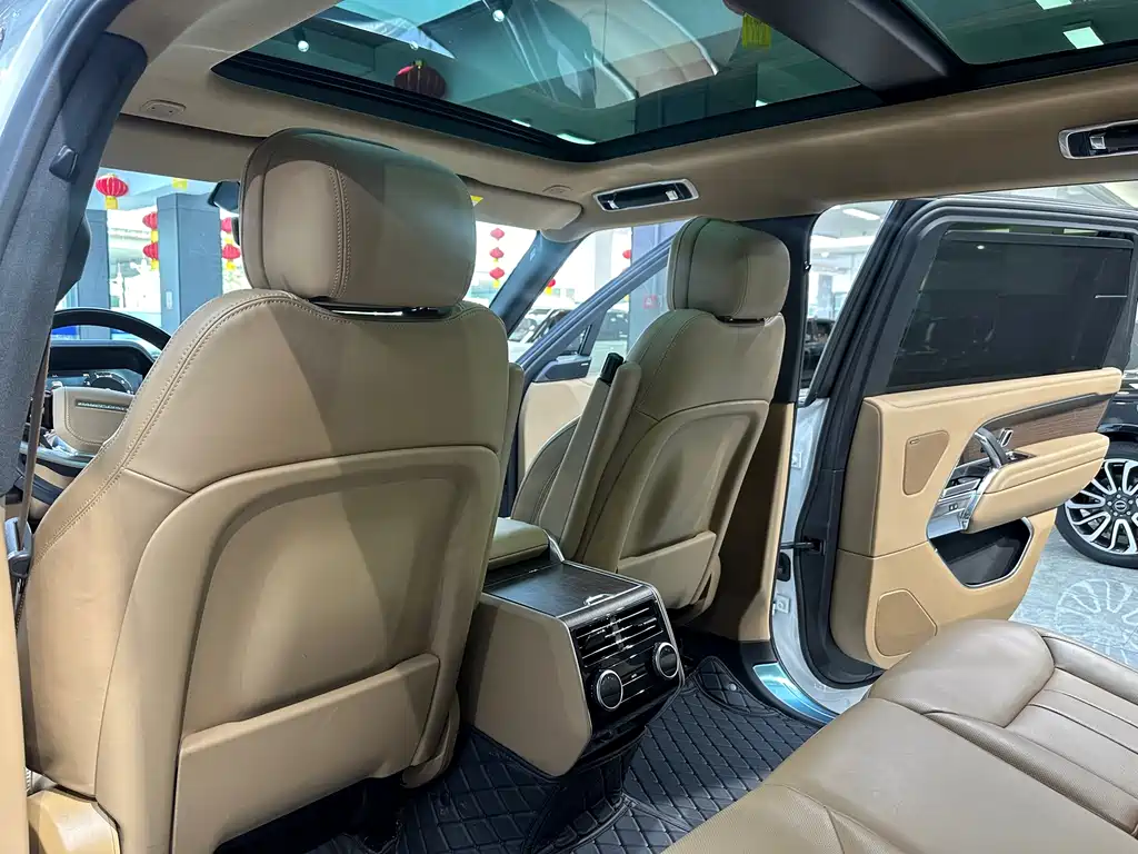 Range Rover 2025 3.0 L6 400PS Extended Edition купить на сайте DeffCars