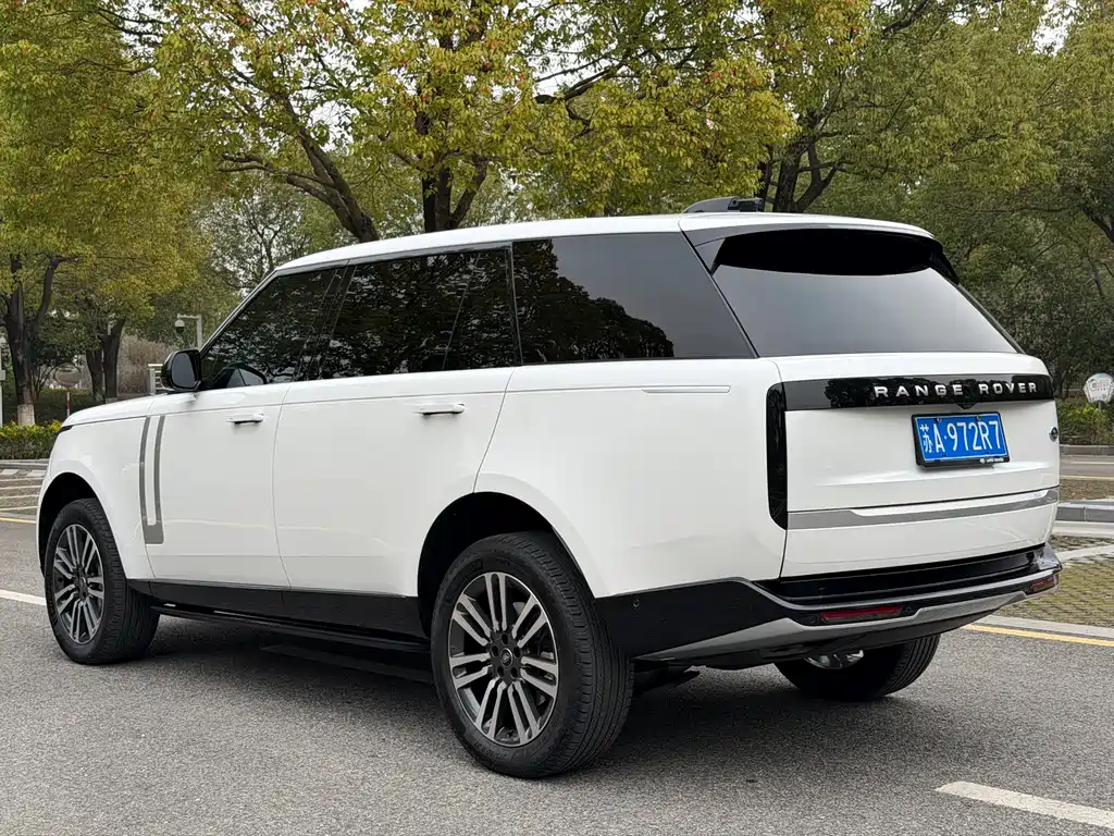Range Rover 2023 3.0 L6 400PS Genesis Extended Edition купить на сайте DeffCars