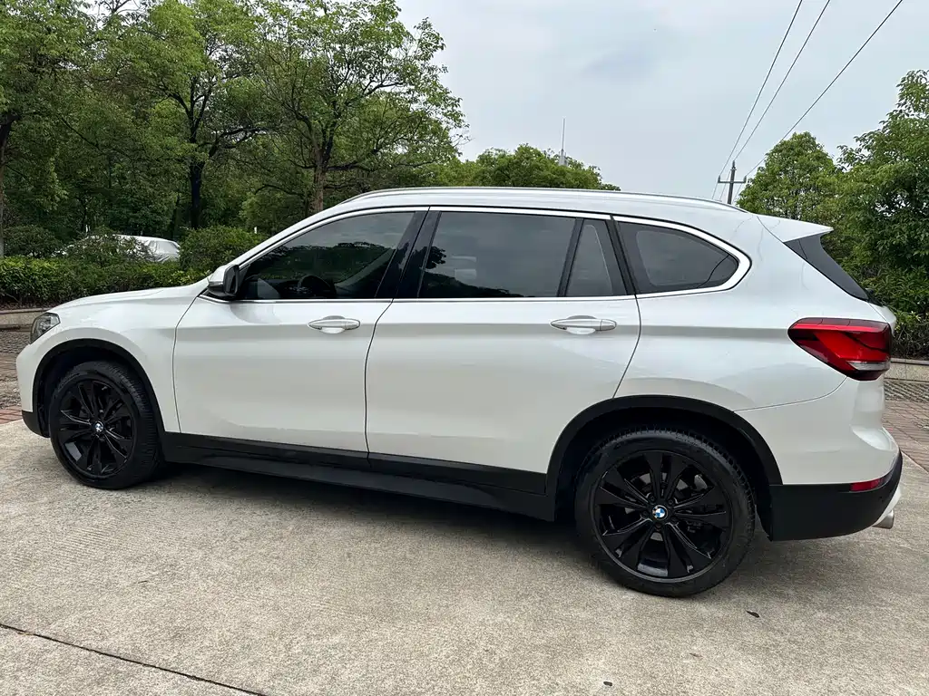 BMW X1 2021 sDrive20Li Fashion Model купить на сайте DeffCars