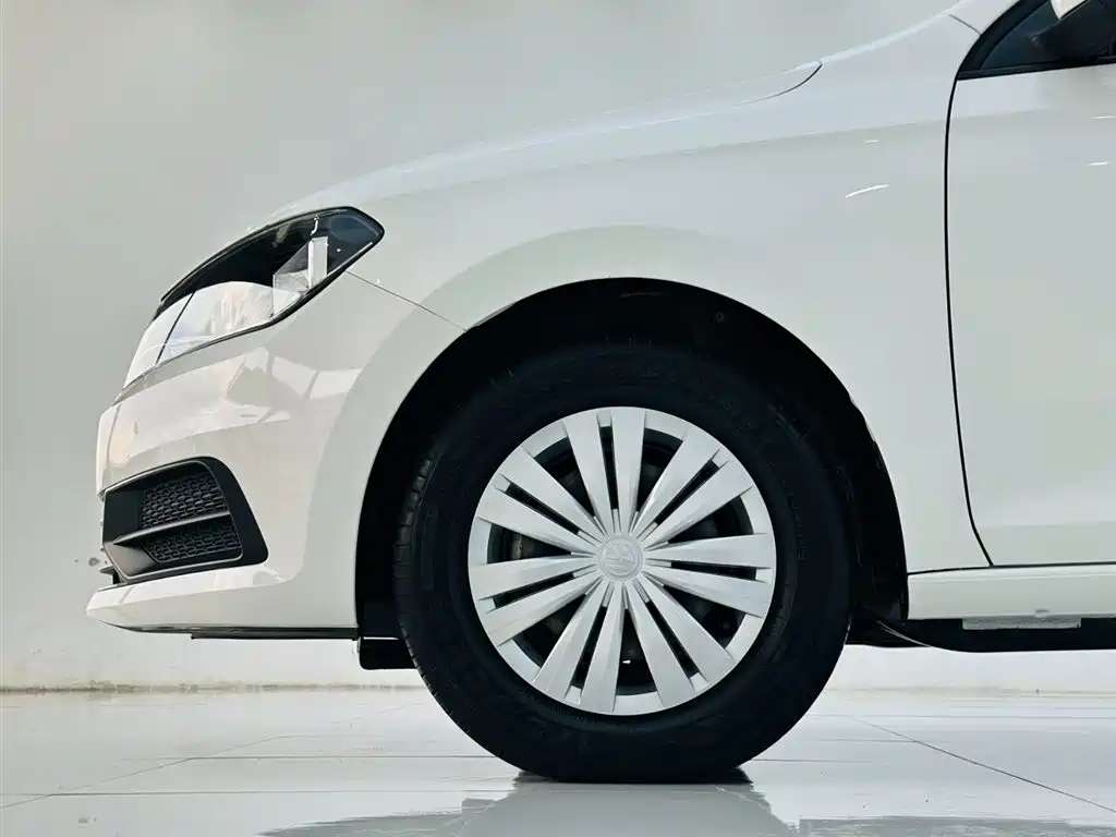 Santana 2021 1.5L automatic fashion version купить на сайте DeffCars