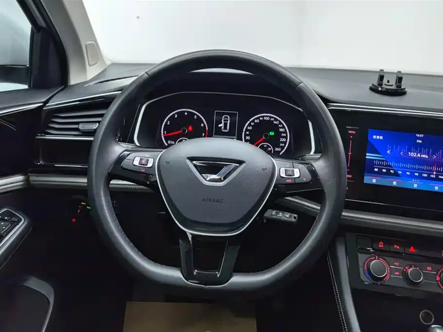 Jetta VS7 2023 280TSI automatic aggressive version купить на сайте DeffCars