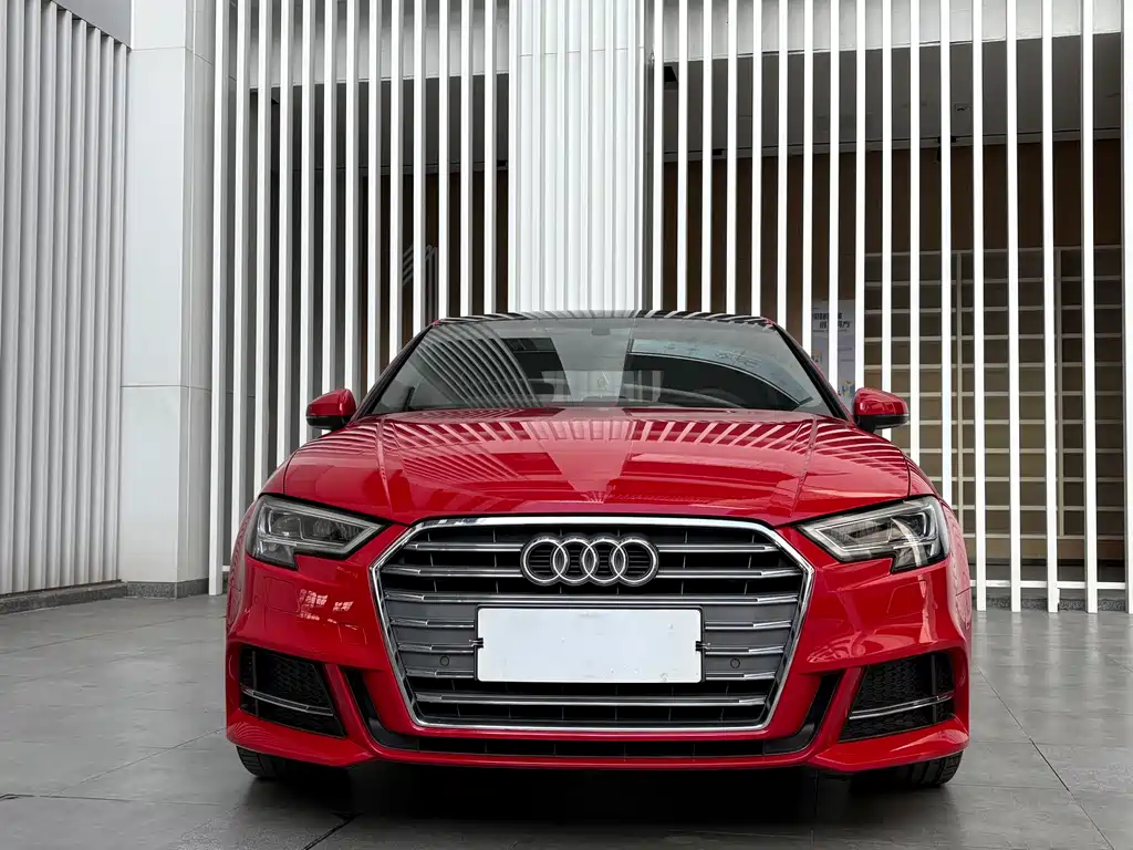 Audi A3 2020 Limousine 35 TFSI Sports National VI купить на сайте DeffCars
