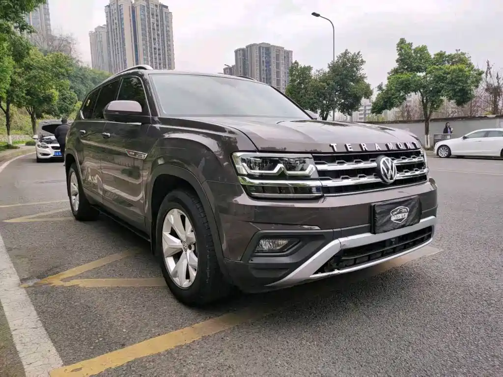 Touron 2019 380TSI four-wheel drive comfort version National VI купить на сайте DeffCars