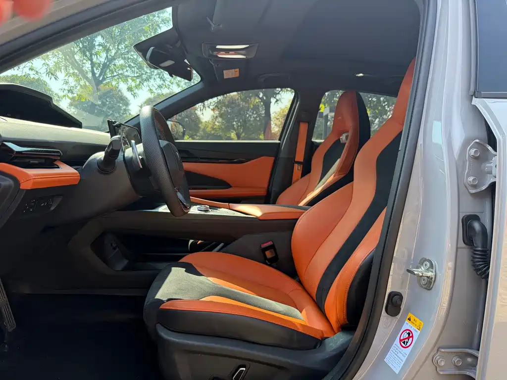 Changan UNI-V 2023 1.5T sports version купить на сайте DeffCars