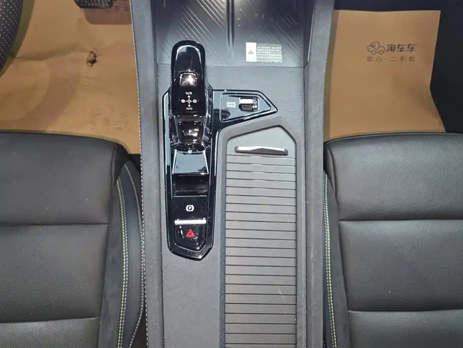 Lynk & Co 03 2023 1.5TD DCT Pro купить на сайте DeffCars