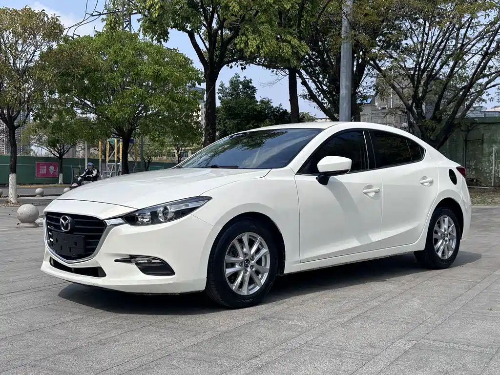 Mazda3 Angkesela 2017 Sedan 1.5L Manual Comfort Type National VI купить на сайте DeffCars