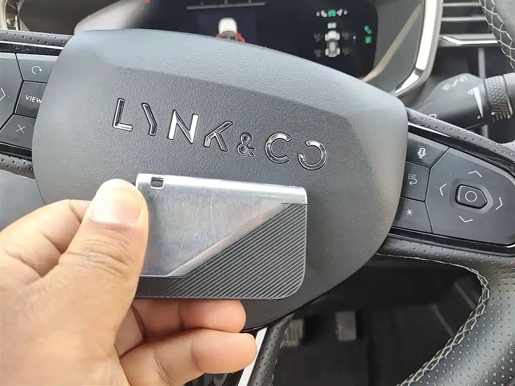 Lynk & Co 01 2023 1.5TD EM-F PM купить на сайте DeffCars
