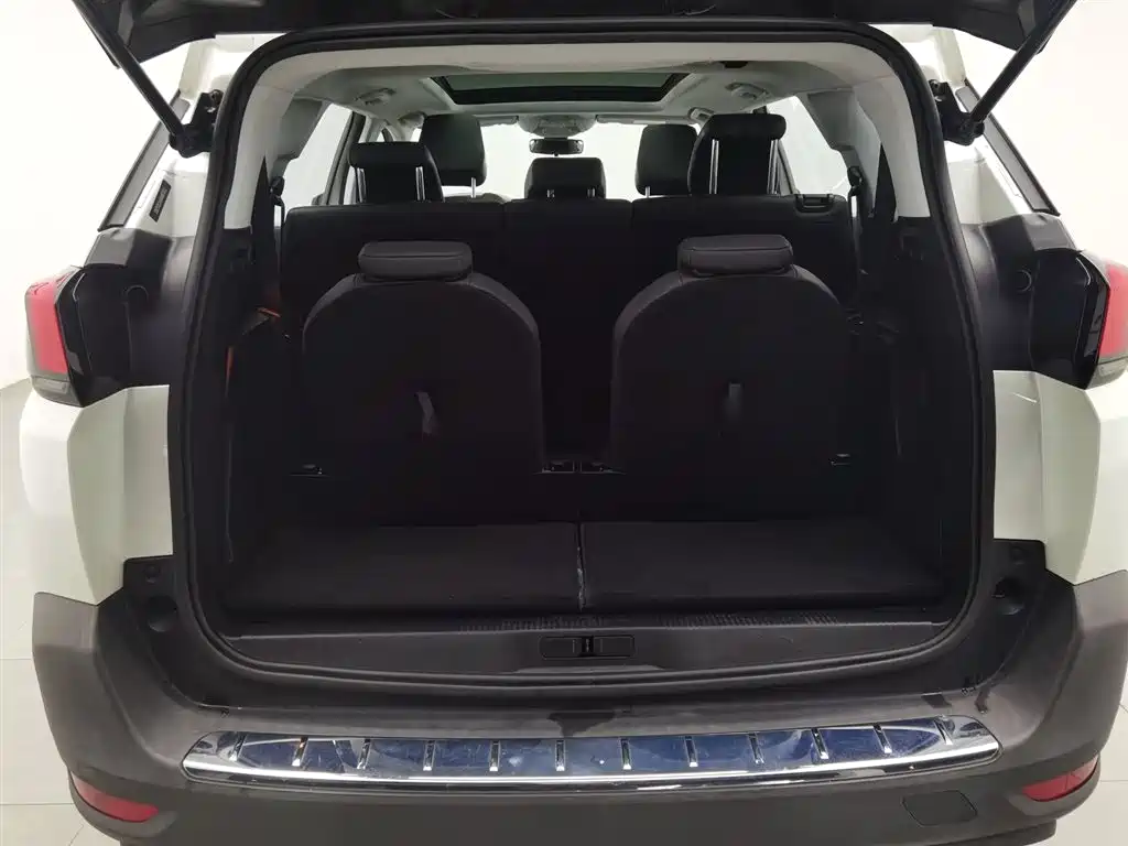 Peugeot 5008 2017 350THP 7-seater Elite Edition купить на сайте DeffCars