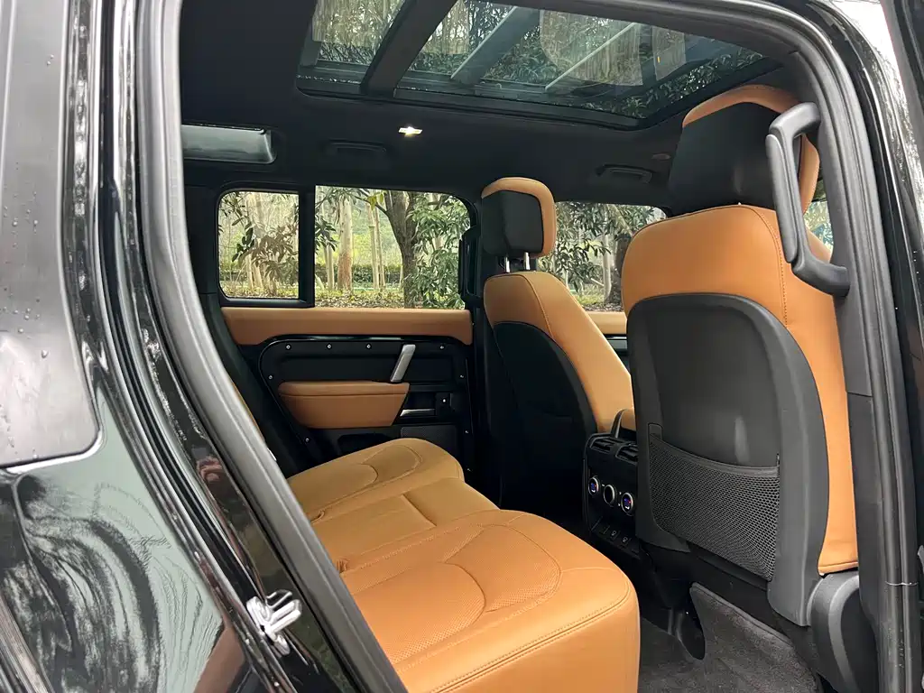 Land Rover Defender 2024 110 5.0T V8 купить на сайте DeffCars