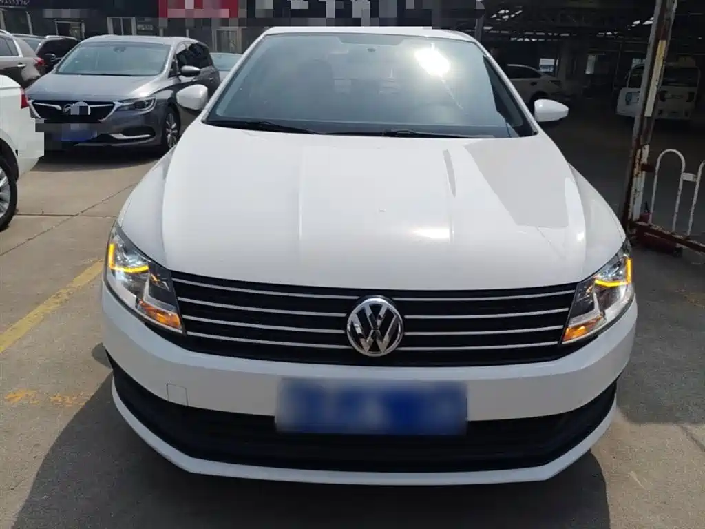 Lavida 2017 1.6L automatic fashion version купить на сайте DeffCars
