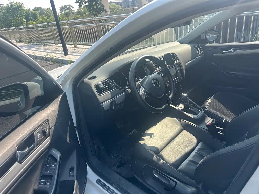 Sagitar 2018 280TSI DSG Dynamic Edition купить на сайте DeffCars