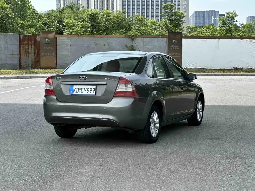 Focus 2013 sedan classic 1.8L automatic fashion model купить на сайте DeffCars