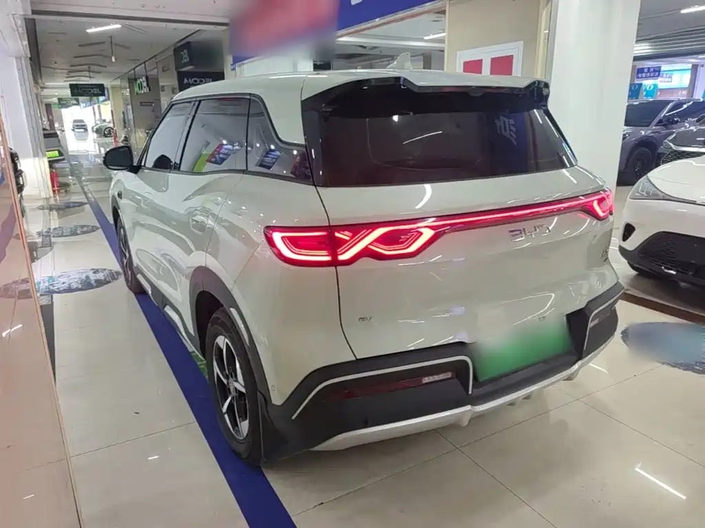 Yuan UP 2025 Smart Driving Edition 401KM Vitality Edition купить на сайте DeffCars