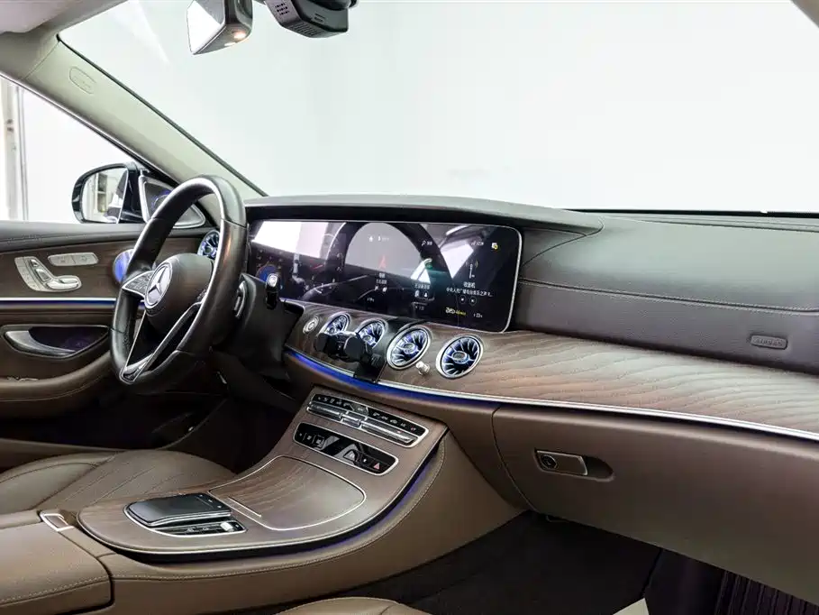 Mercedes-Benz E-Class 2023 E 300 L Luxury Model купить на сайте DeffCars