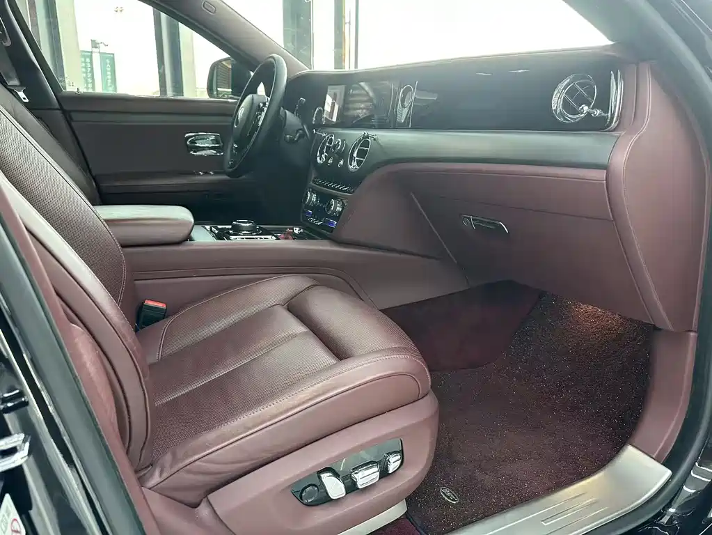 Ghost 2021 6.7T standard wheelbase version купить на сайте DeffCars