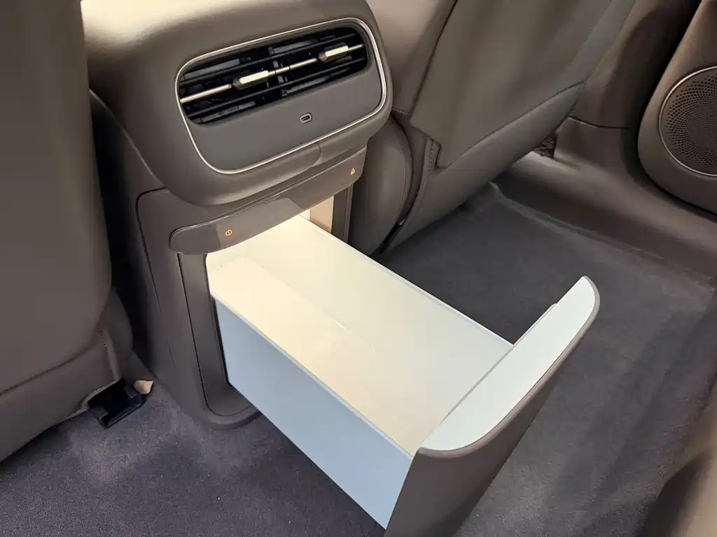 Zhiji LS6 2026 extended range 66 Max+ купить на сайте DeffCars