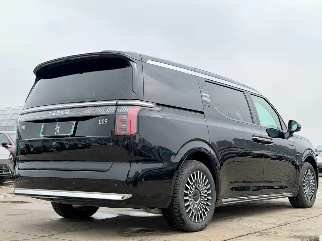 Jikrypton 009 2024 seven-seat aisle version four-wheel drive 108kWh купить на сайте DeffCars