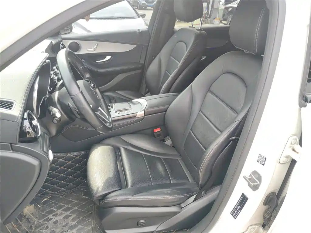 Mercedes-Benz GLC Coupe 2020 GLC 260 4MATIC Coupe SUV купить на сайте DeffCars