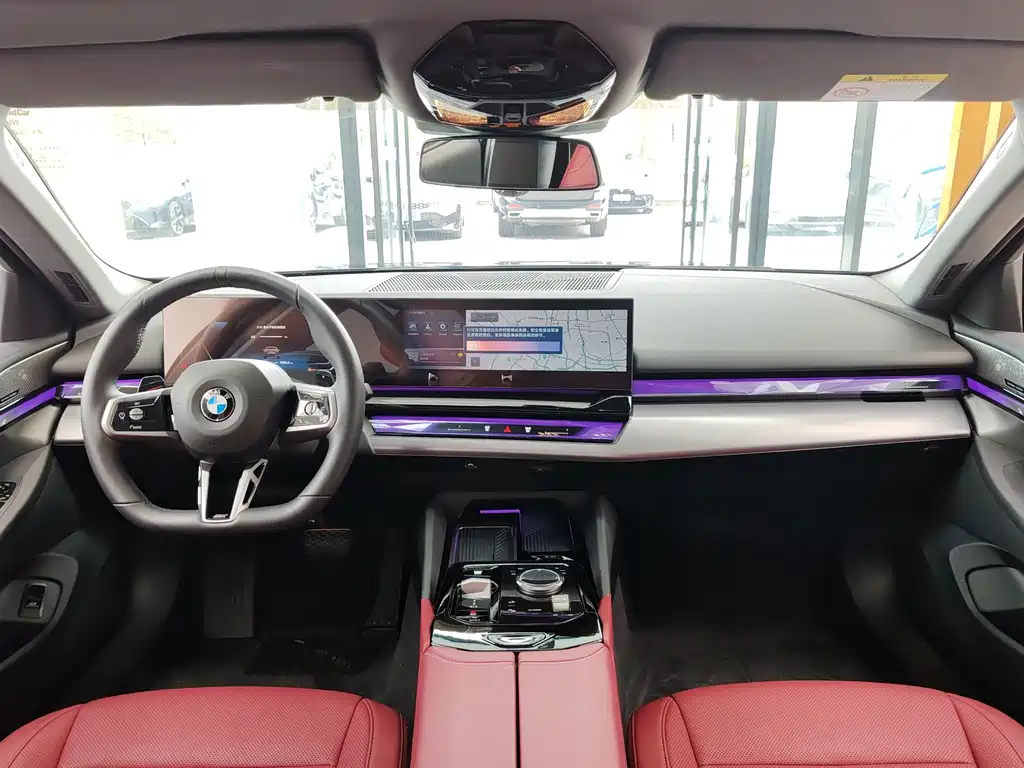 BMW 5 Series 2025 530Li Leading M Sports Package купить на сайте DeffCars