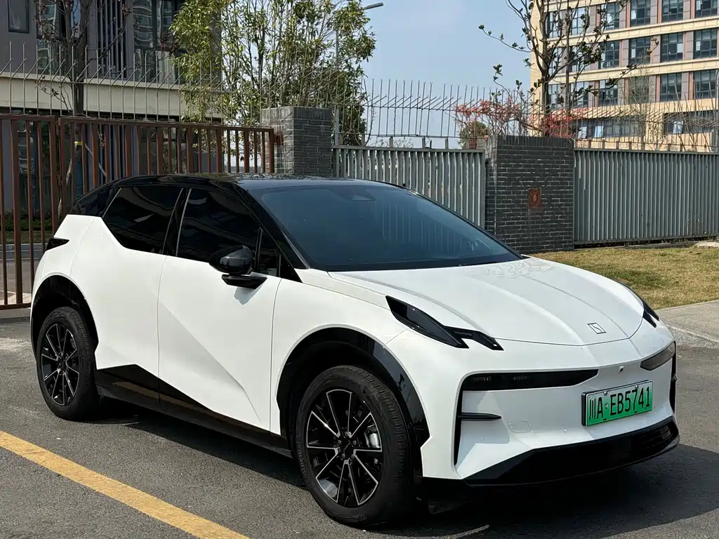 Jikrypton X 2023 rear-wheel drive YOU version 4 seats купить на сайте DeffCars