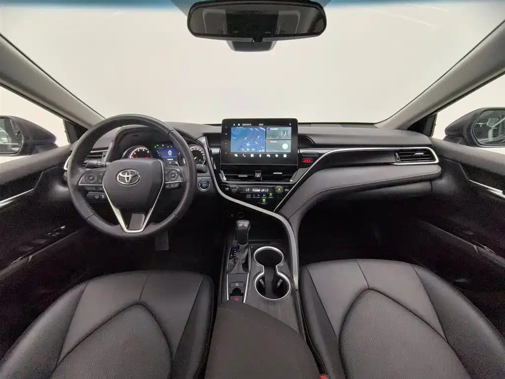 Camry 2021 2.0G Deluxe Edition купить на сайте DeffCars