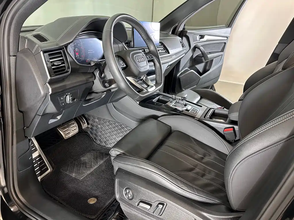 Audi Q5L 2024 40 TFSI luxury and dynamic model купить на сайте DeffCars