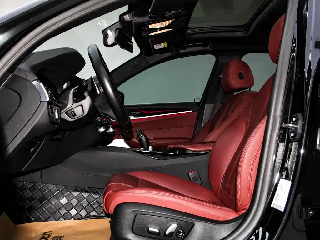 BMW 5 Series 2019 530Li Leading M Sports Package купить на сайте DeffCars