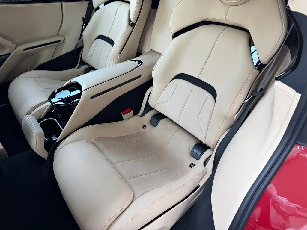 Purosangue 2023 6.5L V12 купить на сайте DeffCars