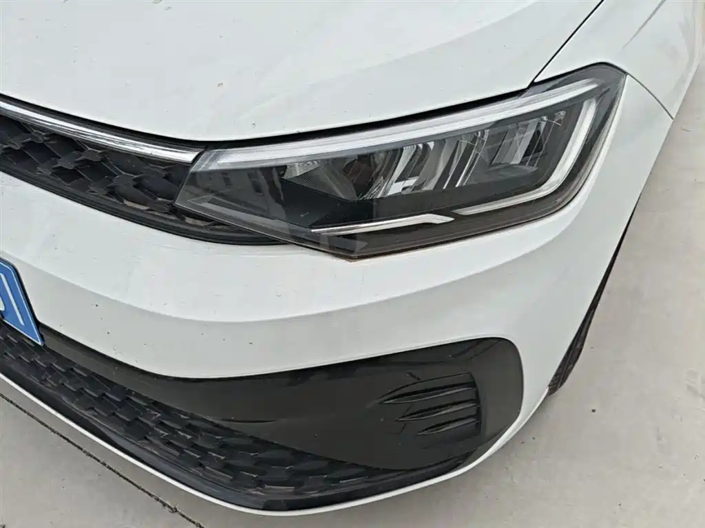 Lavida 2023 Xinrui 1.5L Automatic Xinyi Edition купить на сайте DeffCars