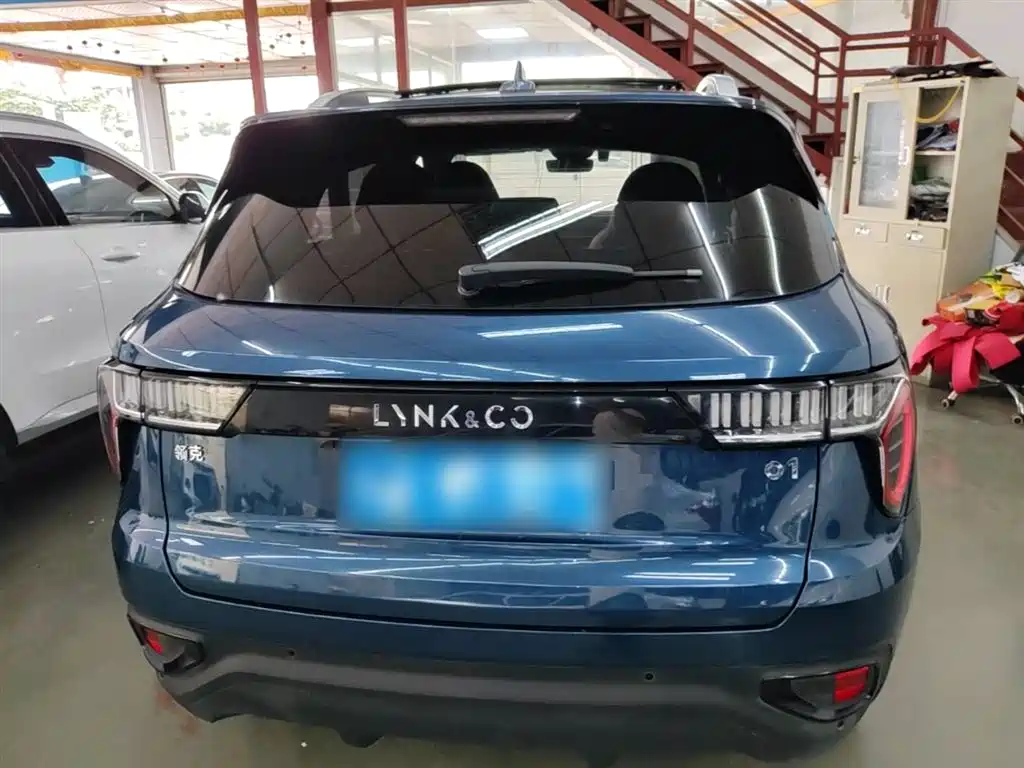 Lynk & Co 01 2017 2.0T 2WD Yao Pro Edition купить на сайте DeffCars