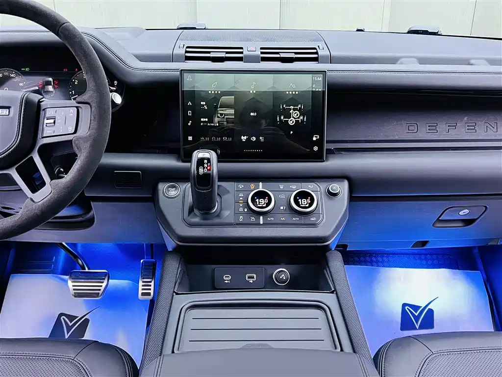 Land Rover Defender 2024 110 5.0T V8 купить на сайте DeffCars