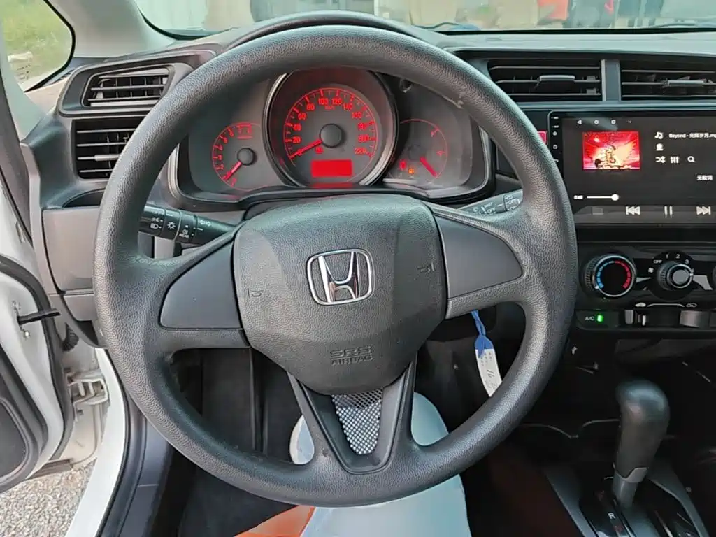 Fit 2014 1.5L LX CVT comfort model купить на сайте DeffCars