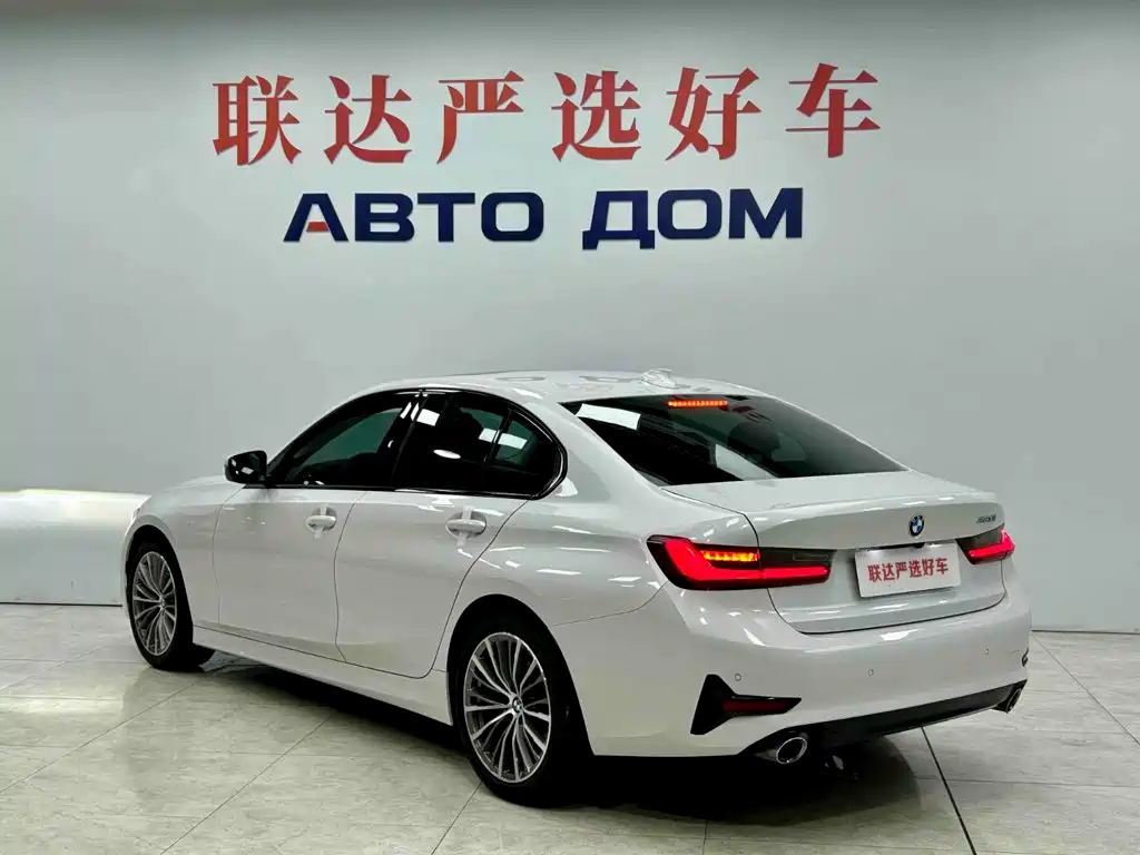 BMW 3 Series 2022 320i Sports Package купить на сайте DeffCars