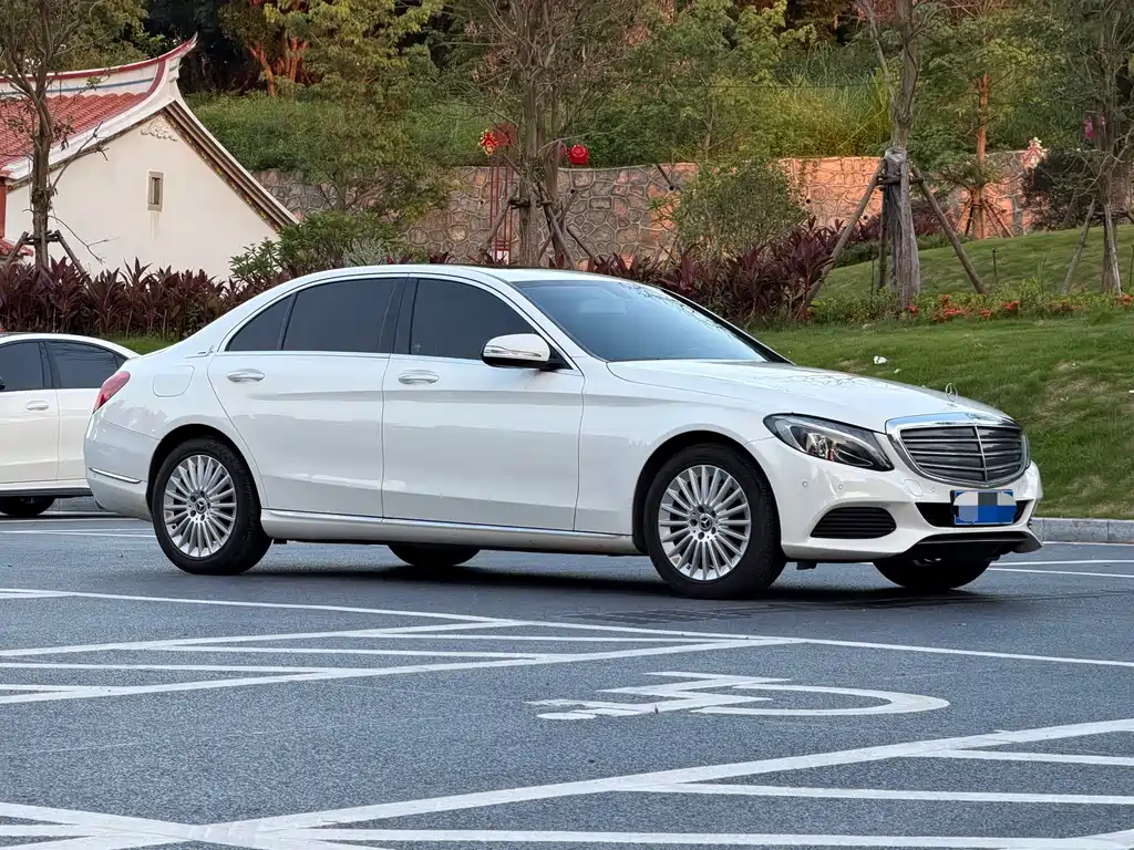 Mercedes-Benz C-Class 2016 C 180 L купить на сайте DeffCars