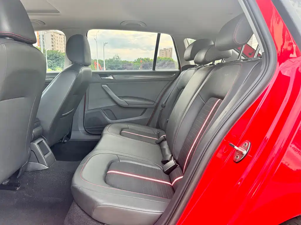 Xindong (Rapid Spaceback) 2020 1.5L automatic comfort version купить на сайте DeffCars