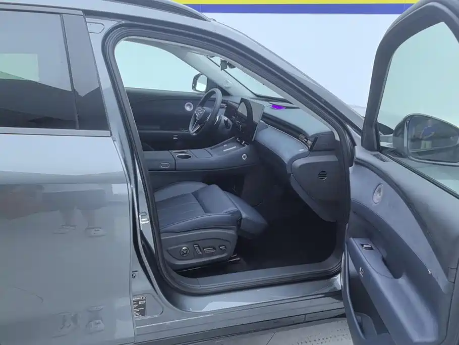 Lantu FREE 2025 FREE+ four-wheel drive Qiankun version купить на сайте DeffCars