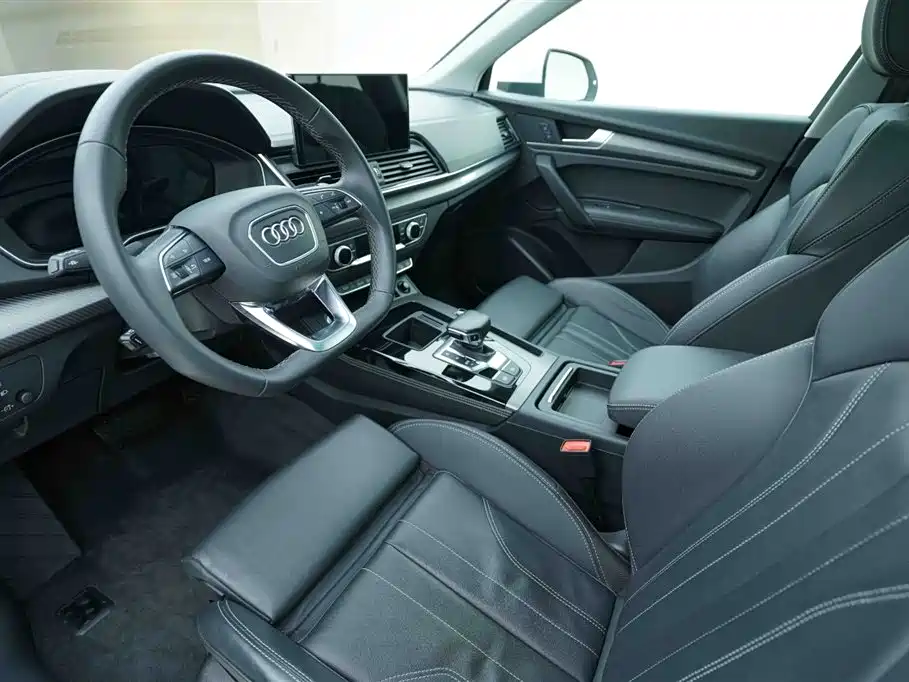 Audi Q5L 2021 40 TFSI luxury and dynamic model купить на сайте DeffCars