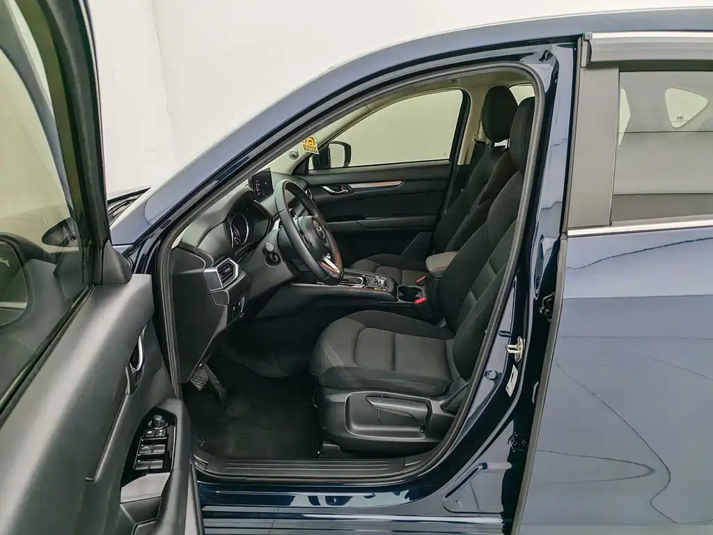 Mazda CX-5 2024 2.0L automatic two-wheel drive comfort model купить на сайте DeffCars