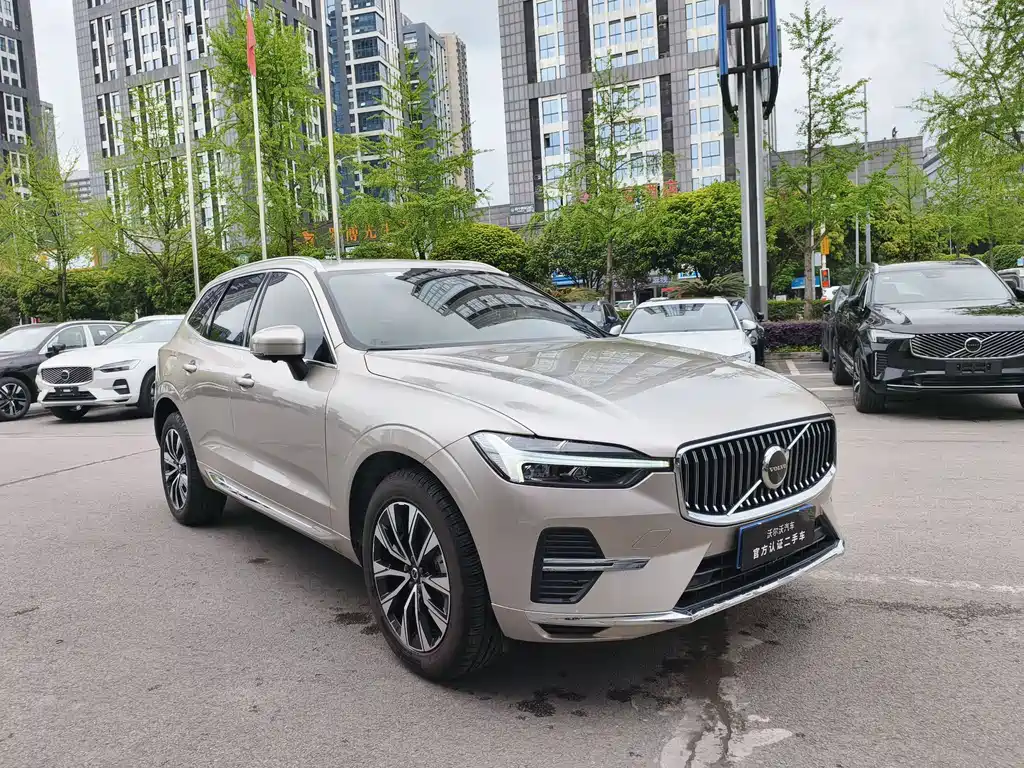 Volvo XC60 2023 B5 four-wheel drive Zhiyuan Deluxe Edition купить на сайте DeffCars